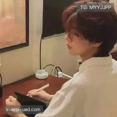 劳麟非